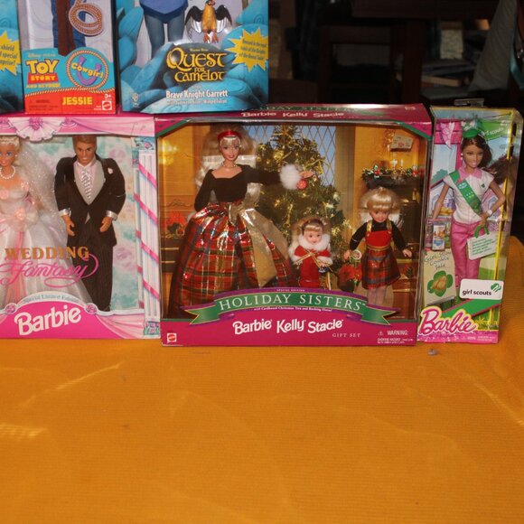 🎁 Vintage Barbie Mystery Box – 1 NIB Doll from 1989–2013 🎀 - Picture 7 of 16